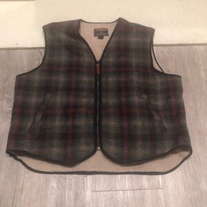 Woolrich Men's Plaid Vest - Green and Red